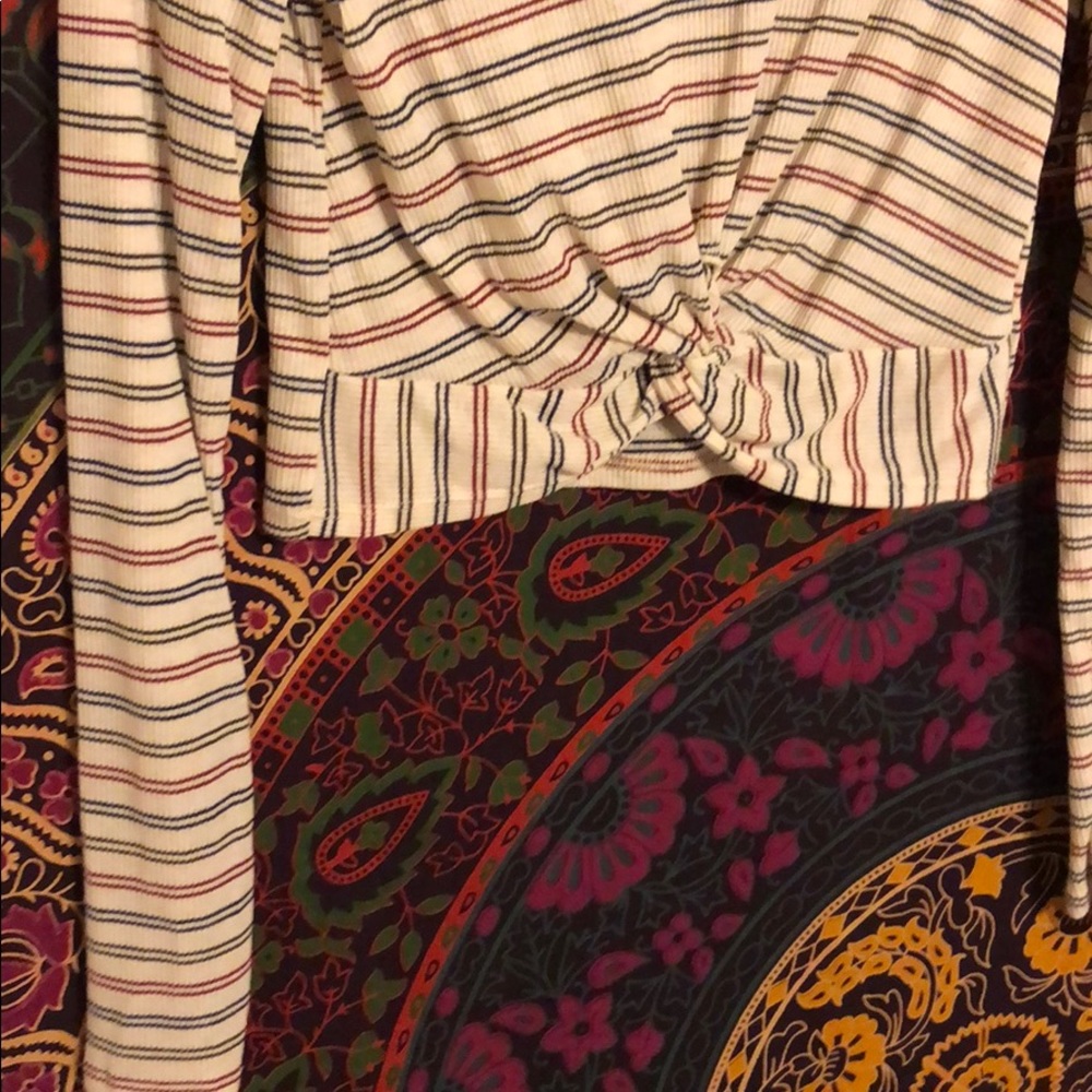 Long-sleeved Cropped Ribbed Tee - Picture 2 of 2